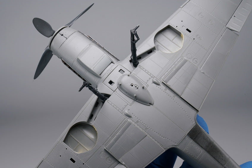 Border 1:35 Messerschmitt Bf109 G-6 w/Full Engine & Weapon Interior
