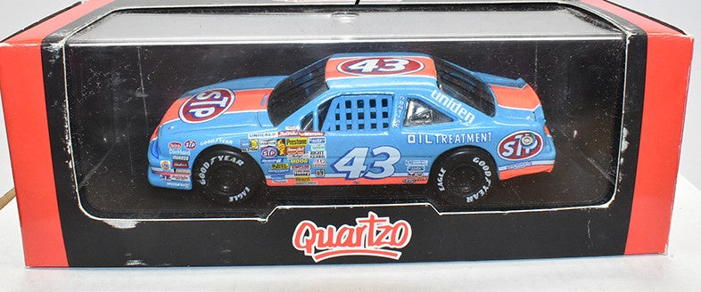 Quartzo 1:43 1993 #43 Pontiac Grand Prix STP Richard Petty