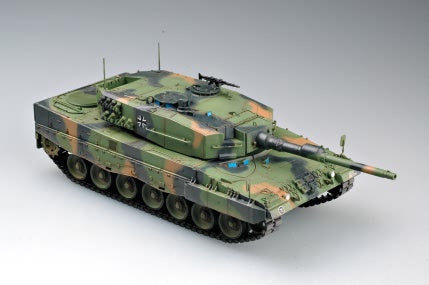 Hobbyboss 1:35 German Leopard 2 A4 Tank (LW)