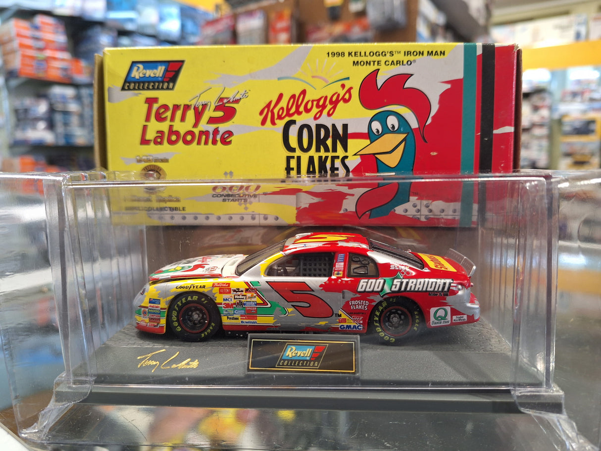 Revell 1:43 1998 Nascar #5 Terry Labonte Kelloggs Cornflakes