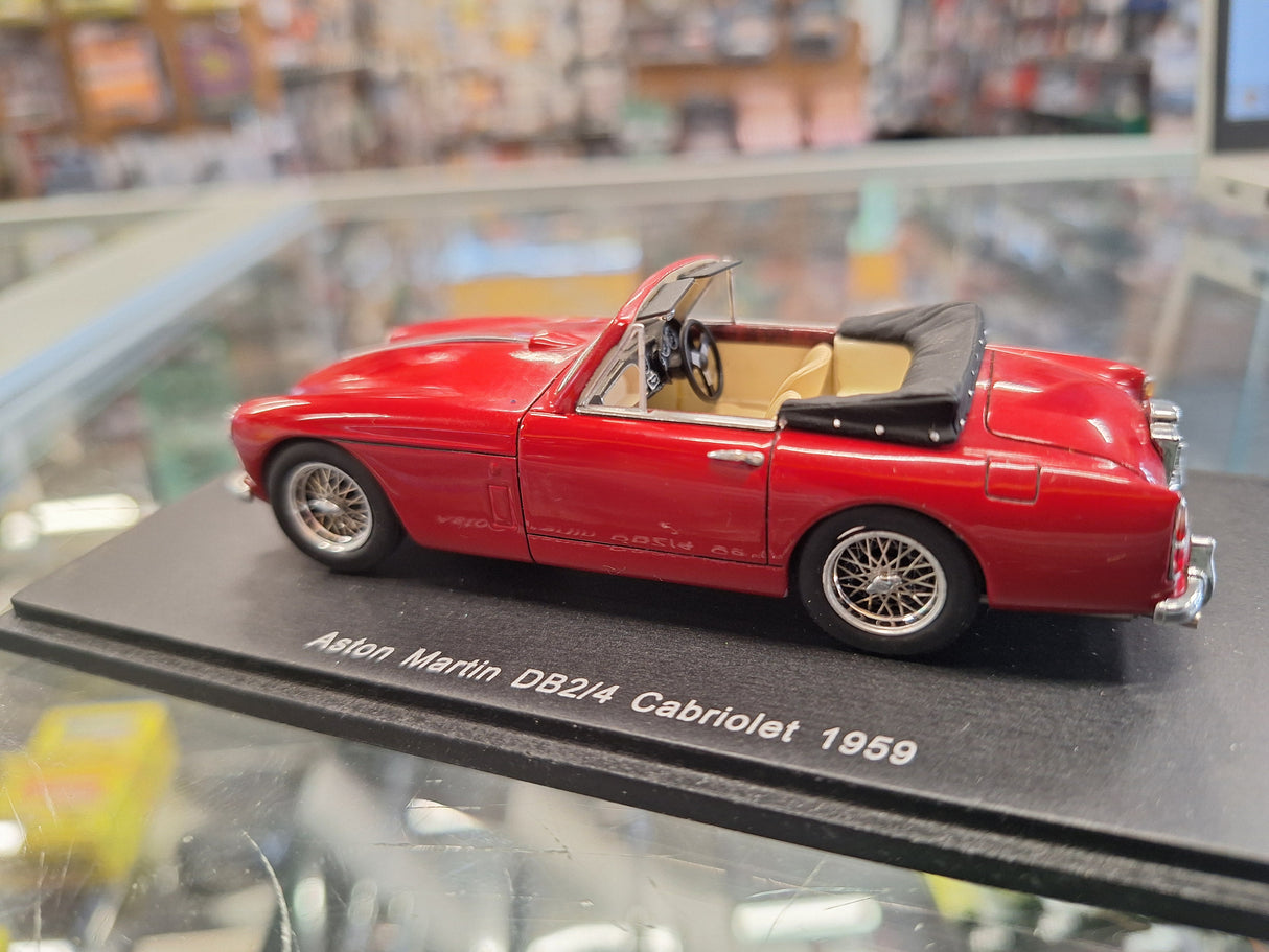 "Pre owned" Spark 1:43 1959 Aston Martin DB2/4 Cabriolet