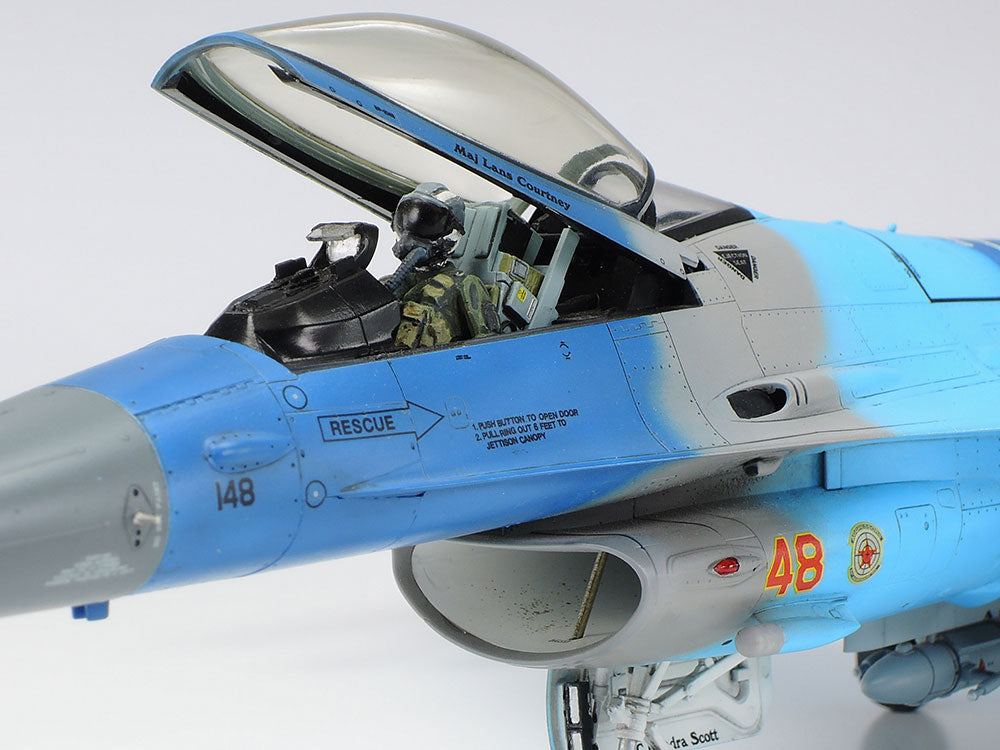 Tamiya 1:48 F-16C/N "Aggressor/Adversary"