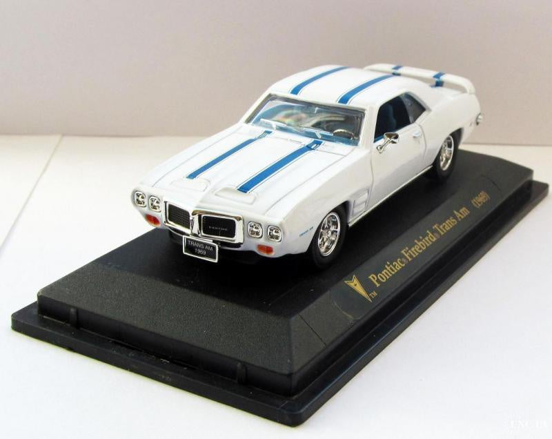 Road Signature 1:43 1969 Pontiac Firebird Trans Am