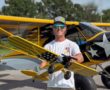 Carbon Cub S 2 1.3m Cleetus McFarland Special Edition RTF Basic (Requires Battery & Charger)