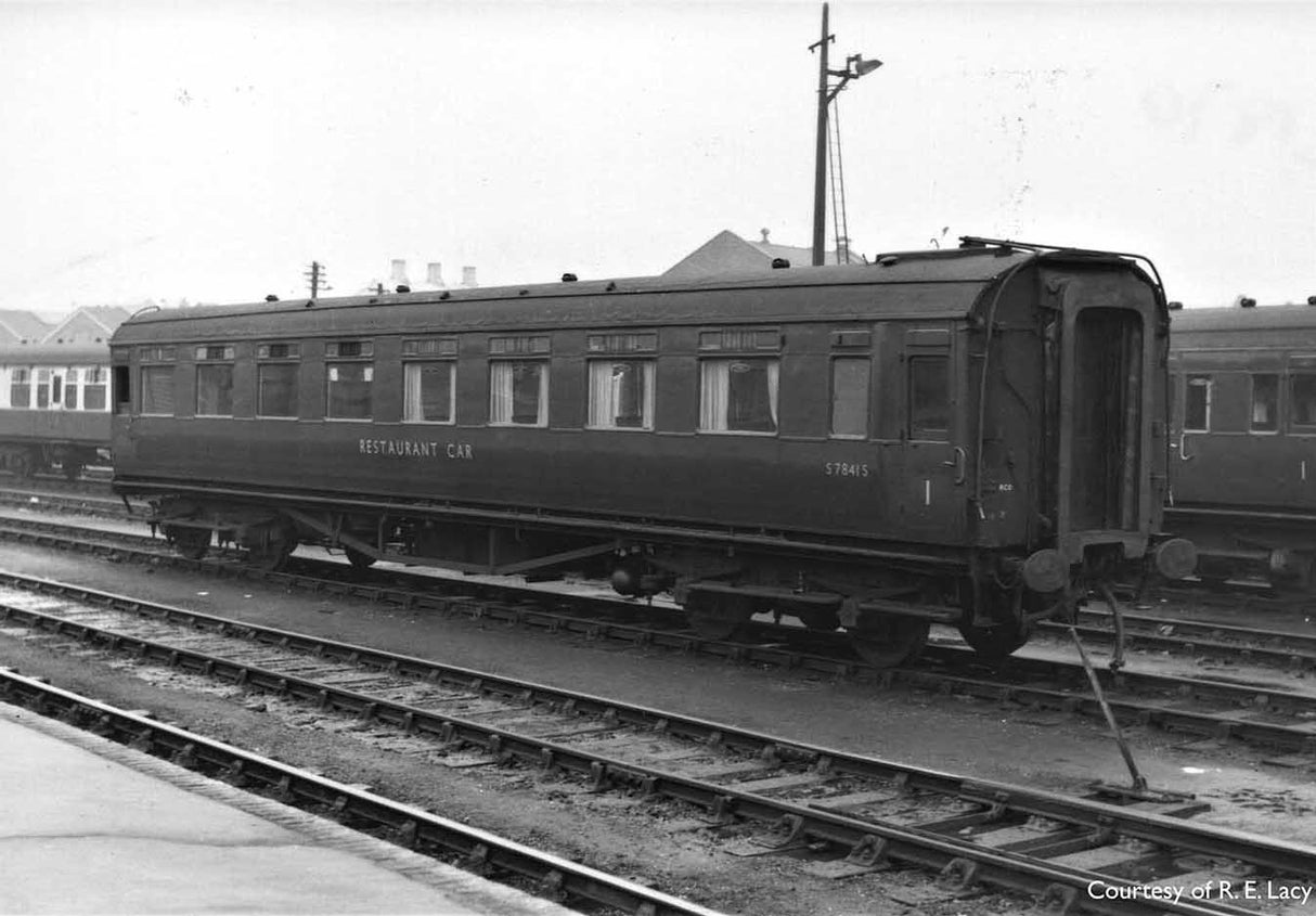 Hornby BR, Maunsell Composite Diner, 7841 - Era 5