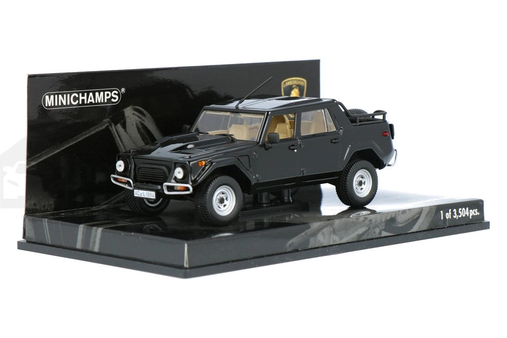 "Pre owned" Minichamps 1:43 1984 Lamborghini LM002 Black
