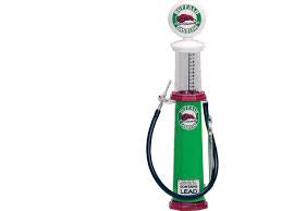 Road Signature 1/18 Buffalo Emblem 2 (Round Base) Gas Pump