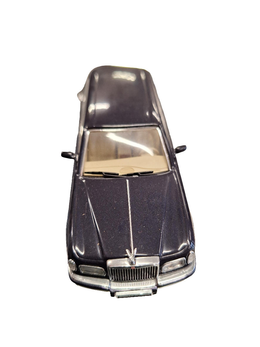 "Pre owned" 1998 Rolls Royce Promotion 1:43 Silver Seraph Limousene