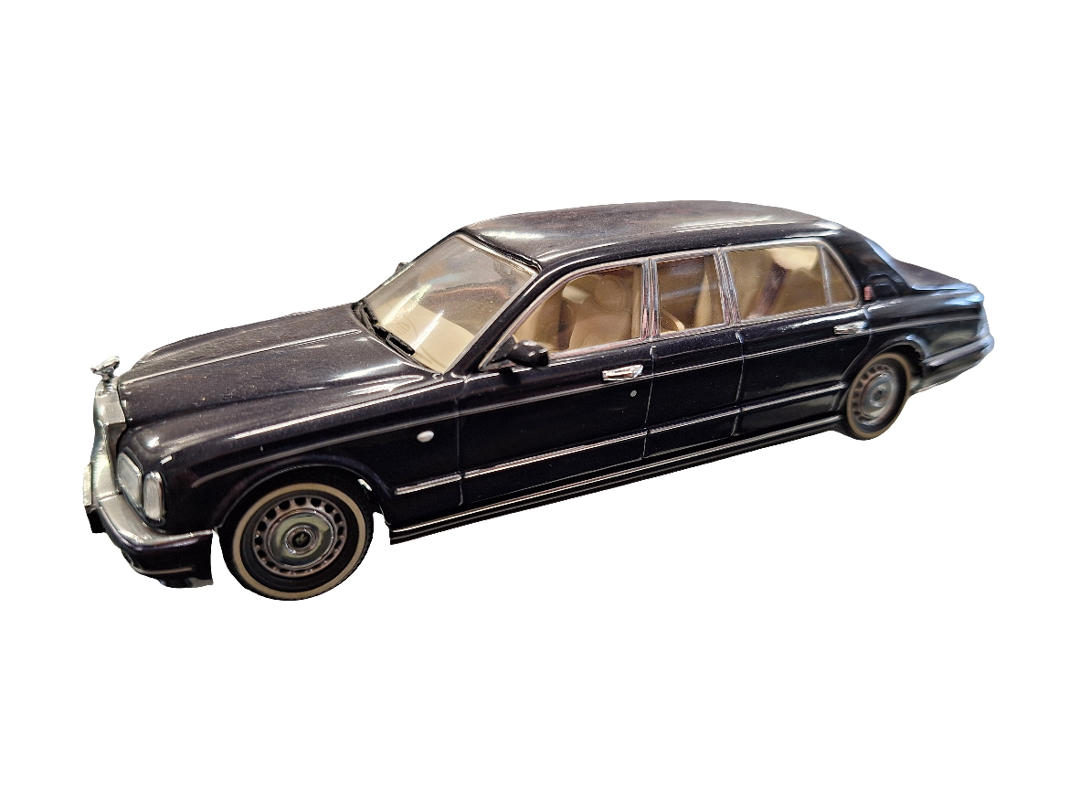 "Pre owned" 1998 Rolls Royce Promotion 1:43 Silver Seraph Limousene