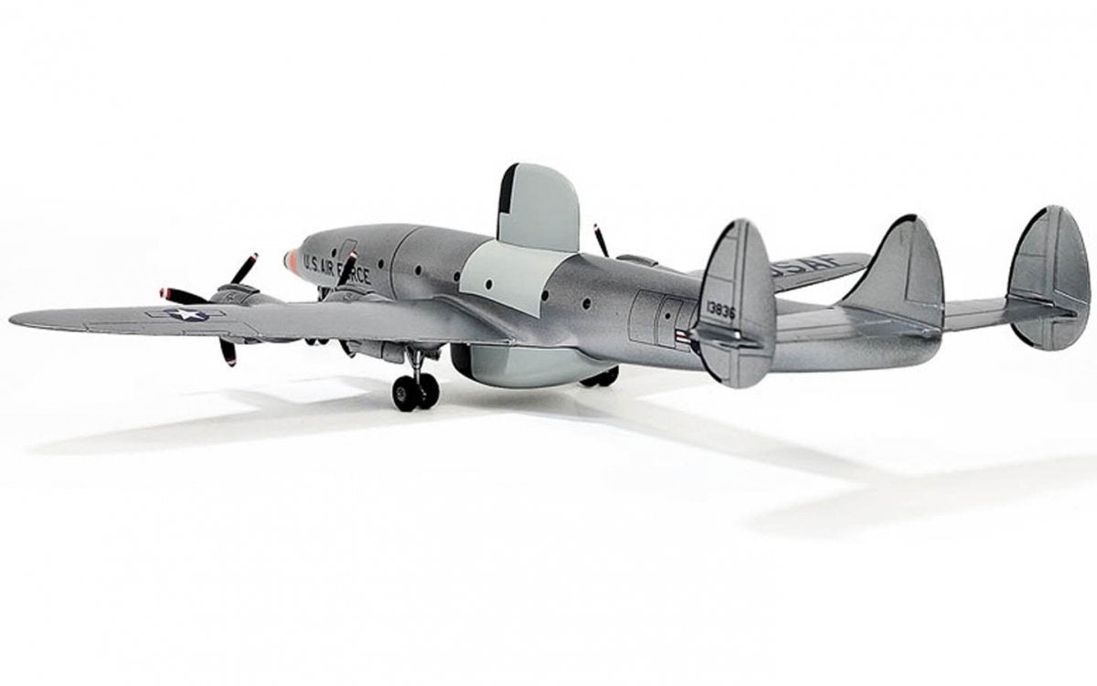 Academy 1:144 USAF EC-121 Warning Star