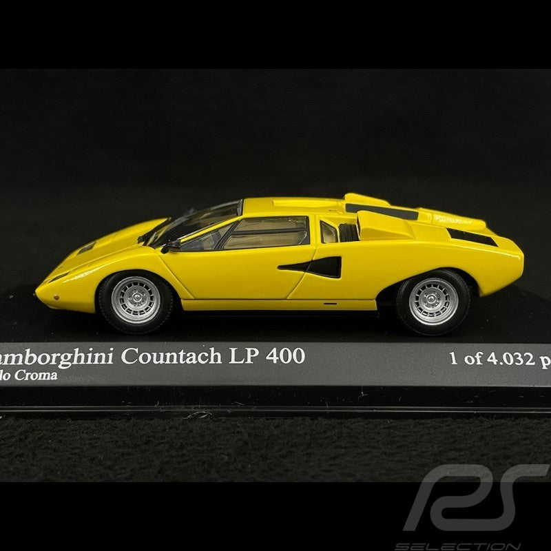 "Pre owned" Minichamps 1:43 Lamborghini Contach LP 400 Giallo Croma