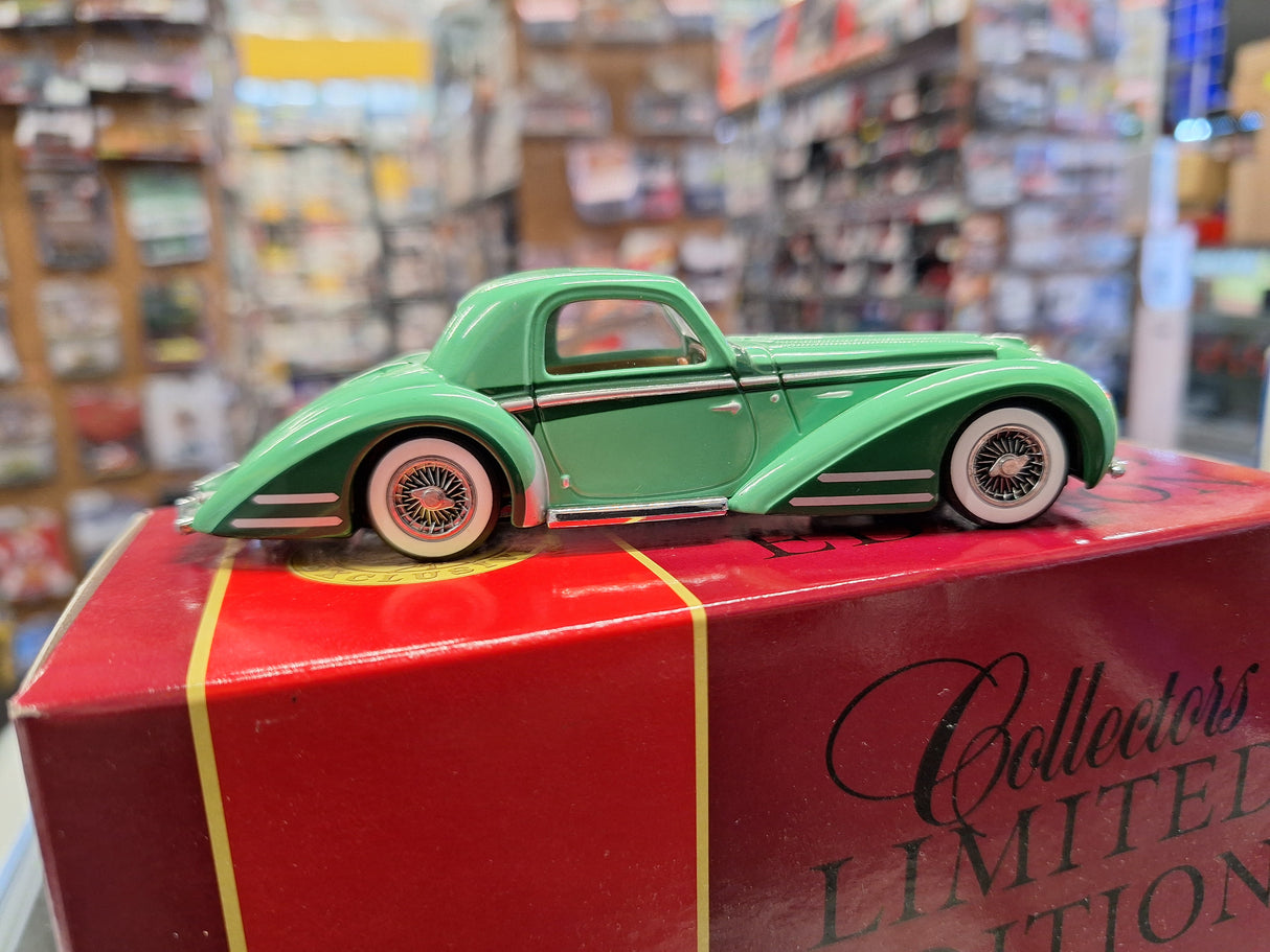 "Pre owned" Matchbox Exclusive 1946 Delahaye Type-145
