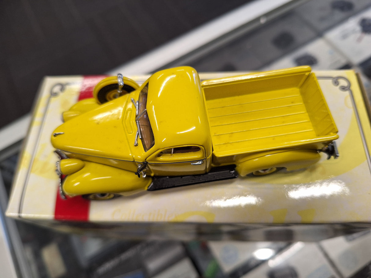 "Pre owned" Matchbox 1:43 1938 Studebaker Coupe Express K-Model