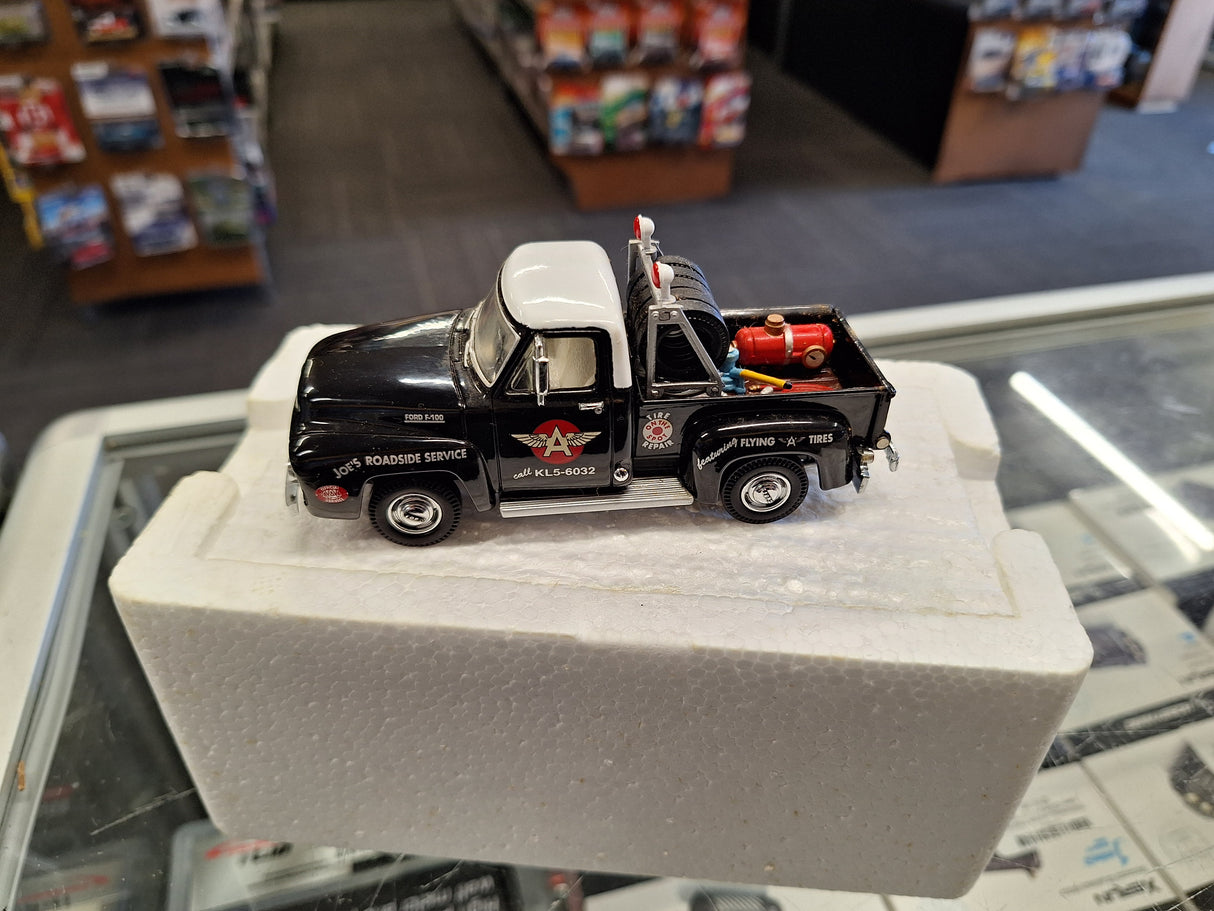 "Pre Owned" Matchbox 1:43 1953 Ford F-100 Flying 'A' Tyre Service