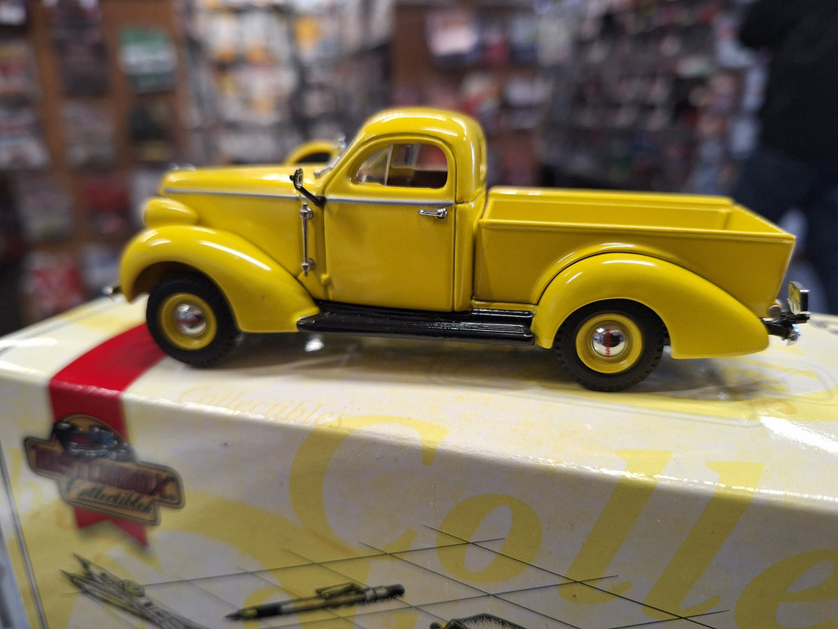 "Pre owned" Matchbox 1:43 1938 Studebaker Coupe Express K-Model