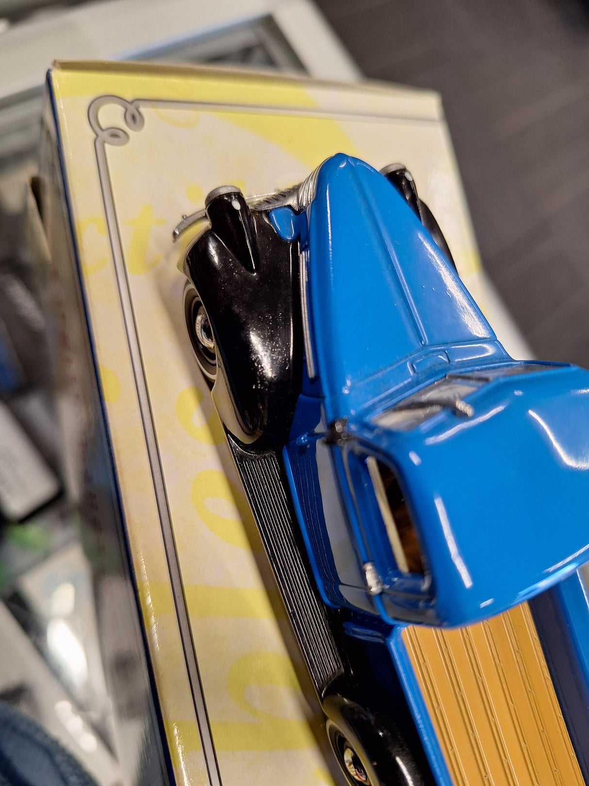 "Pre owned" Matchbox 1:43 1941 Chevy Model AK 1/2 Ton Pickup