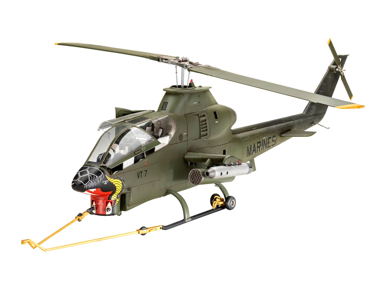 Revell 1:32 Bell AH-1G Cobra