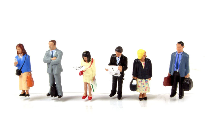 BACHMANN Station Passengers Standing