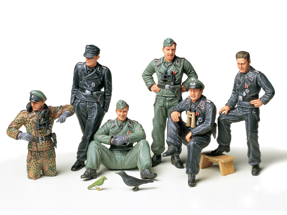 Tamiya 1:35 German Tank Crew at Rest