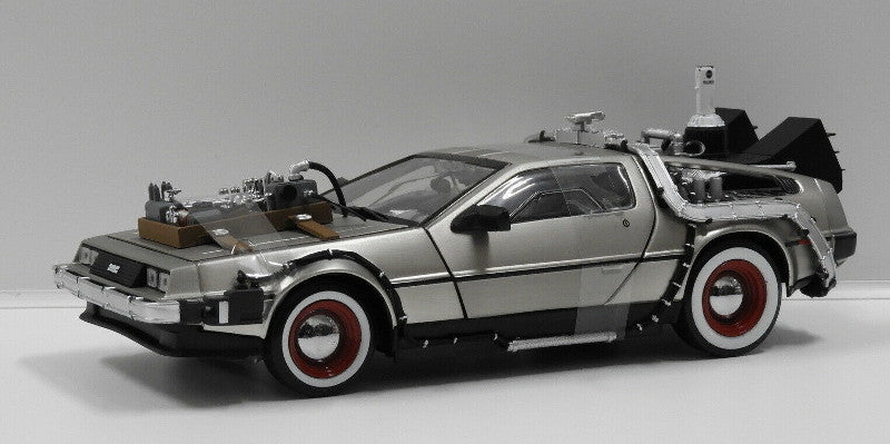 SS 1:18 BTTF III De Lorean LK Coupe