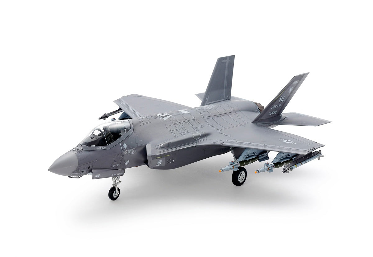 Tamiya 1:72 F-35A Lightning II