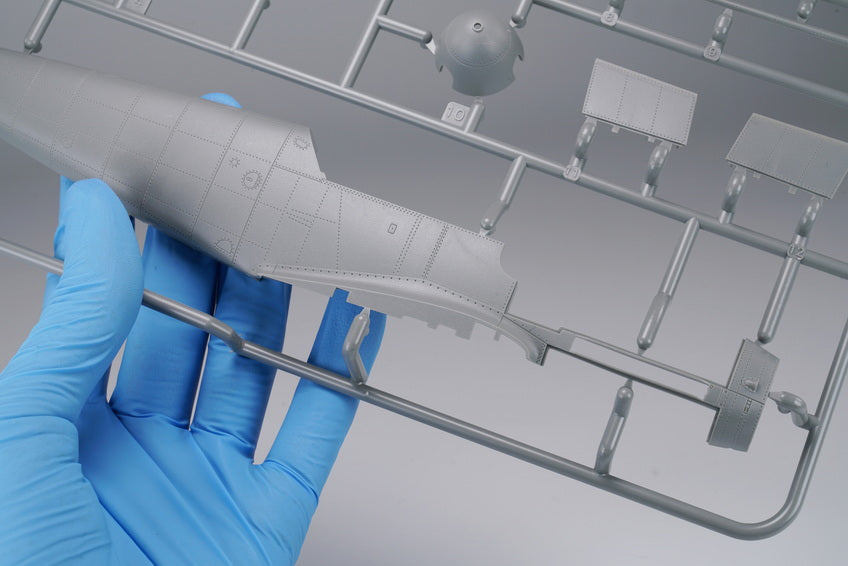 Border 1:35 Messerschmitt Bf109 G-6 w/Full Engine & Weapon Interior