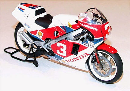 Tamiya 1:12 Honda NSR500 Factory Colour (LW)