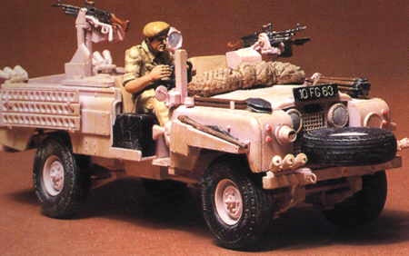 Tamiya 1:35 SAS Land Rover Pink Panther (LW)