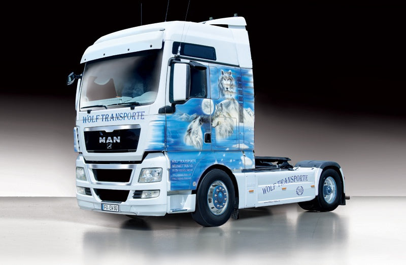 Italeri 1:24 MAN TGX XXL "Wolf Transporte"