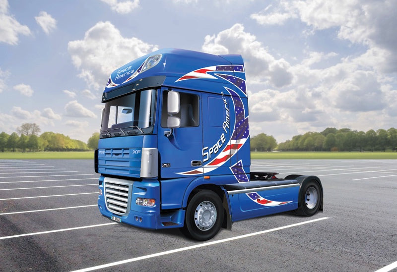 Italeri 1:24 DAF XF-105 "Space America"