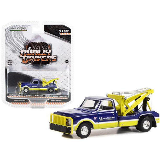 GL 1:64 1967 Chevrolet C-30 Dually Wrecker Michelin