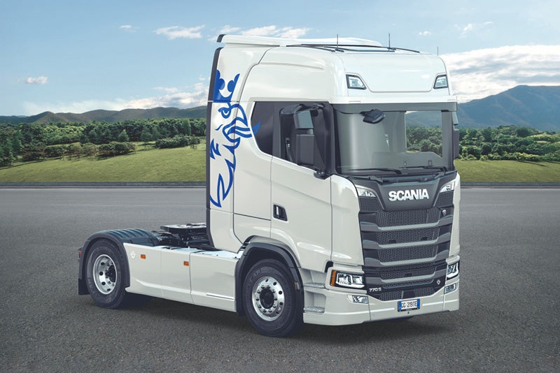 Italeri 1:24 Scania 770 S V8 "White Cab"