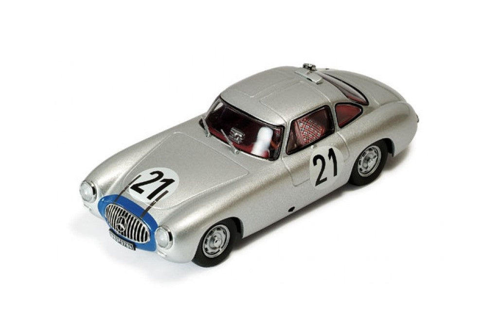 "Pre owned" Ixo 1:43 Mercedes 300SL #21 Winner Le Mans 1952