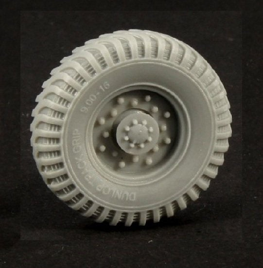 Panzer Art 1:35 Chevrolet C15 (Dunlop) Road Wheels Resin Set (LW)