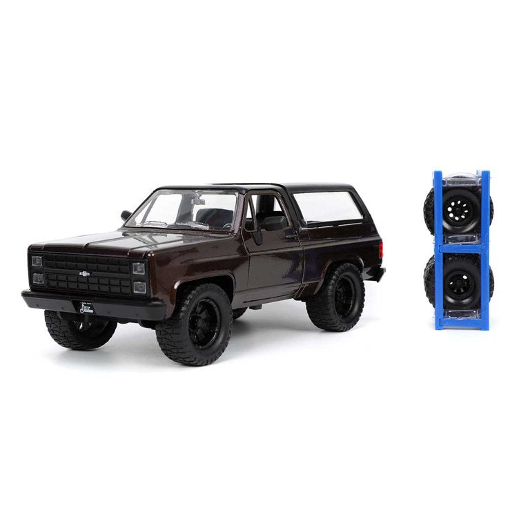 Jada 1:24 JT  1980 Chevrolet Blazer W/ Rack & Extra Wheels