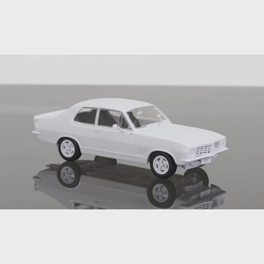 DDA 1:24 Holden LJ Torana GTR XU1 Plastic Kitset