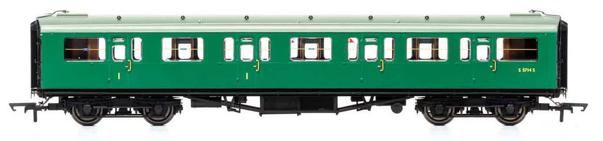 Hornby BR, Bulleid 59' Corridor Composite, S5713S - Era 4
