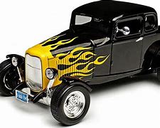 M/Max 1:18 1932 Ford 5 Window Hot Rod Black W/Flames