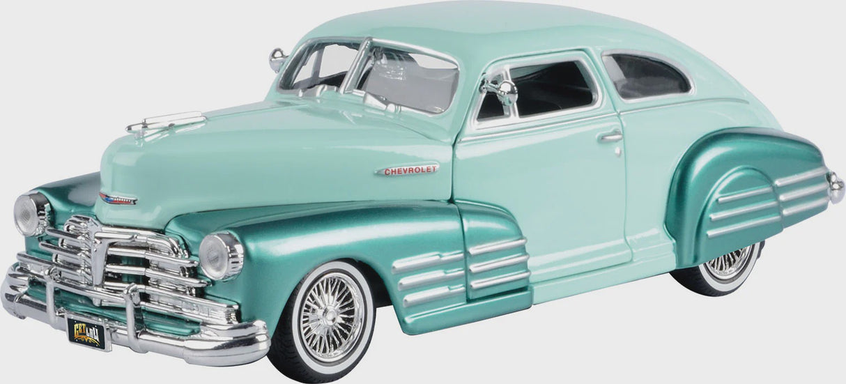 Motormax 1/24 1948 Chevy Aerosedan Fleetline