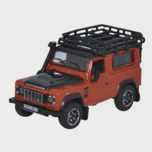 Oxford 1:76 Land Rover Defender 90 Red