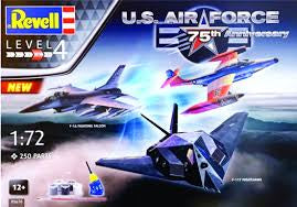 Revell 1:72 US Airforce 75th Anniversary