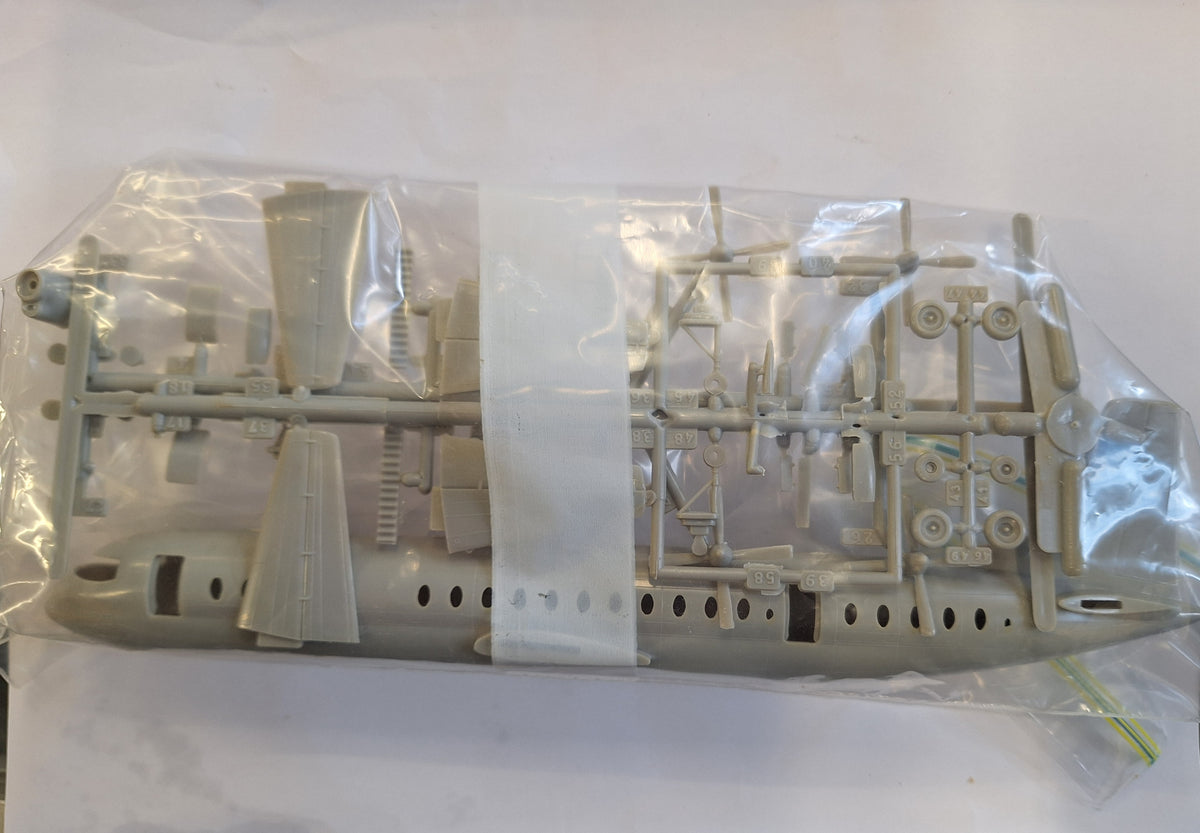 *Heavily Opened* Airfix 1:144 Vickers Vanguard (FMS)