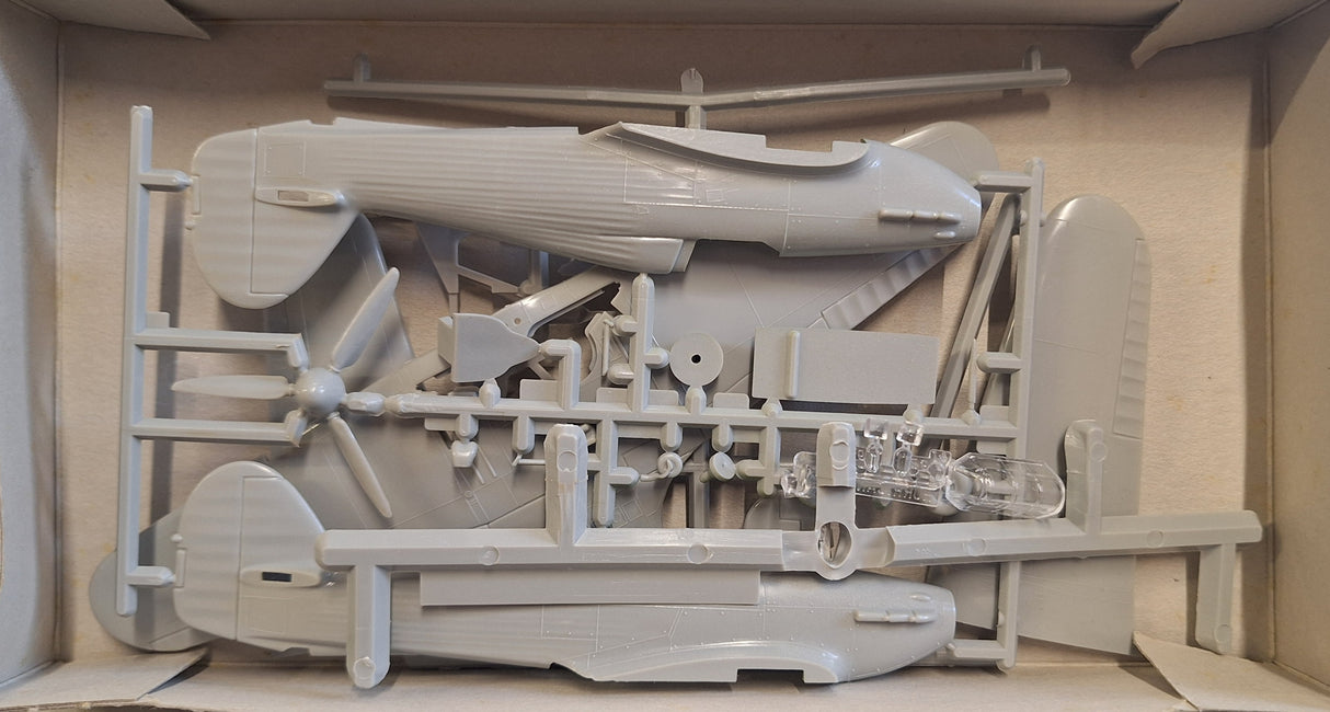*Unsealed, Vintage* Airfix 1:72 Hawker Hurricane Mk1 (FMS)