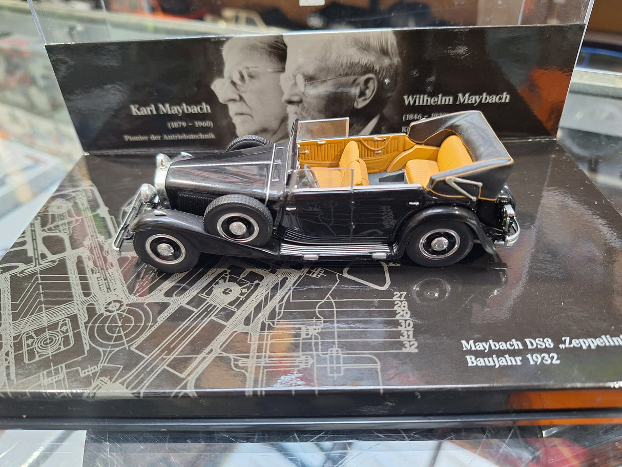 "Pre owned" Minichamps 1:43 Mercedes Maybach Zeppelin Black