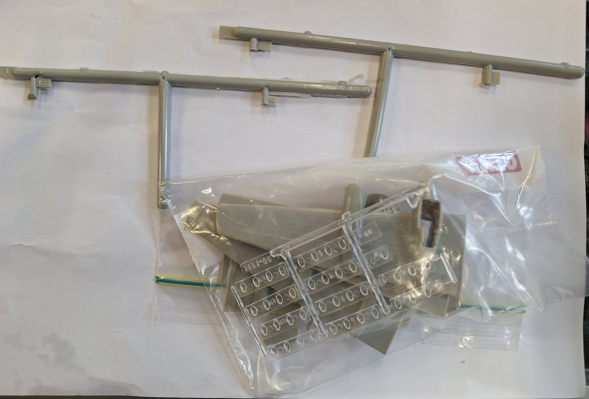 *Heavily Opened* Airfix 1:144 Vickers Vanguard (FMS)