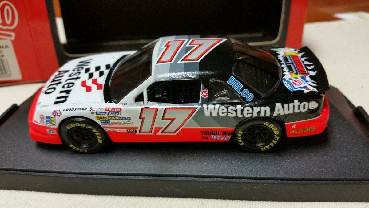 Quartzo 1:43 #17 1993 Chevy Lumina Western Auto Darrell Waltrip