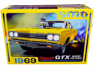 AMT 1:25 1969 Plymouth GTX Hardtop Pro Street