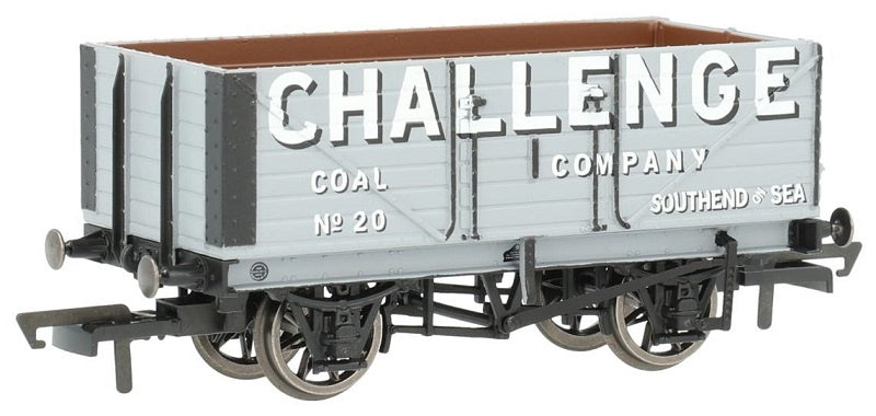 Hornby 7 Plank Wagon Challenge Coal