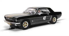 Scalextric 1:32 Ford Mustang Black & Gold