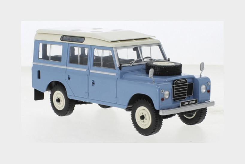 WB 1:24 Land Rover Series III 109 Light Blue